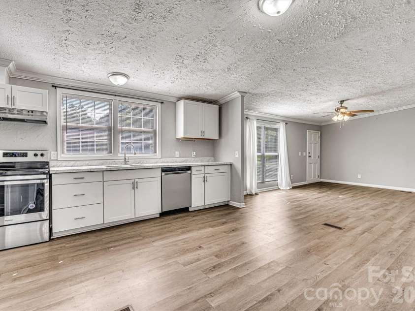 5135 36th Street Drive, Hickory, NC 28601.  MLS# CAR4406637, YatesRealty ID 39399. Open Concept Kitchen/Dining/Living View