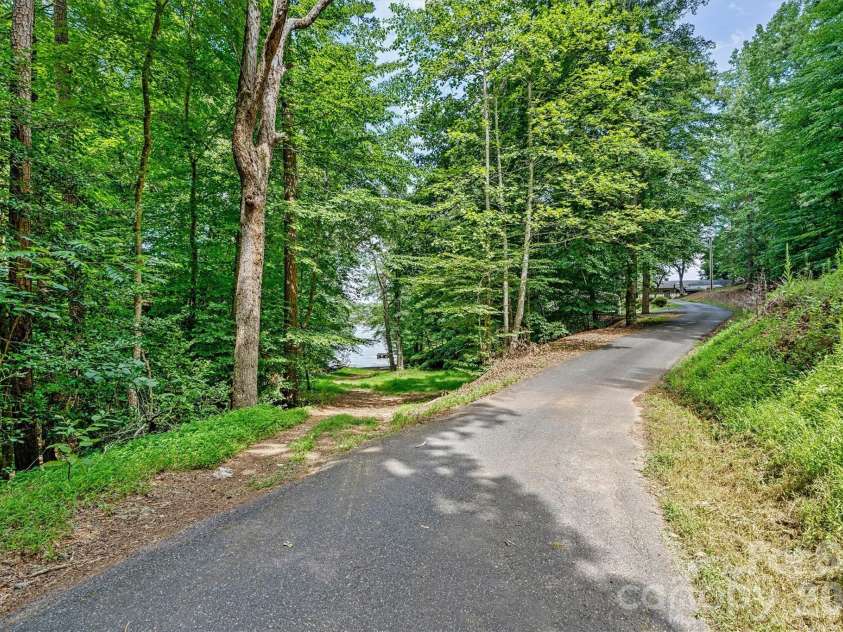 5135 36th Street Drive, Hickory, NC 28601.  MLS# CAR4406637, YatesRealty ID 39399. Spring Lake Water Access View