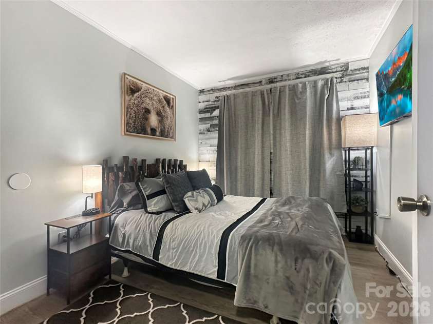 101 Sugar Ski Drive, Sugar Mountain, NC 28604.  MLS# CAR4340782, YatesRealty ID 3940. 