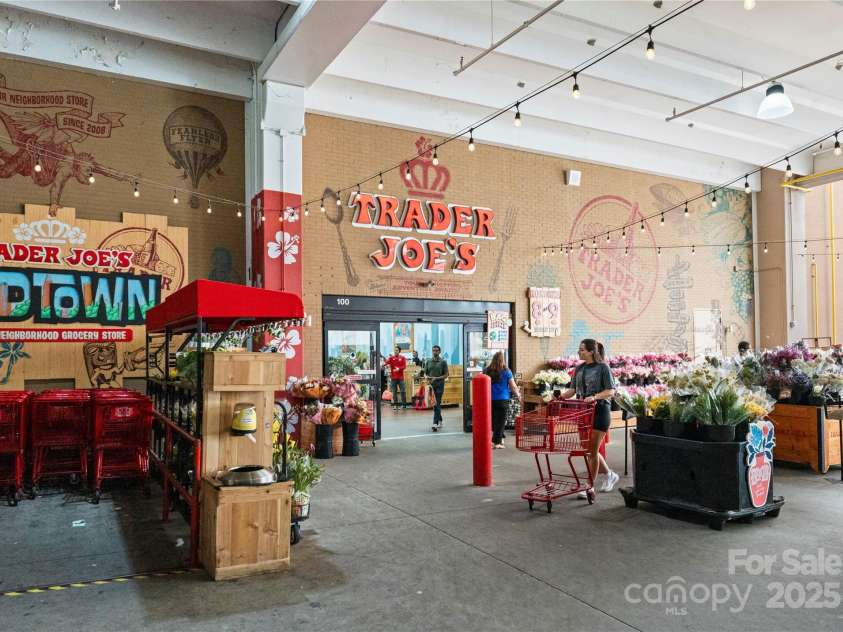 1133 Metropolitan Avenue, Charlotte, NC 28204.  MLS# CAR4300785, YatesRealty ID 3940. Trader Joe's