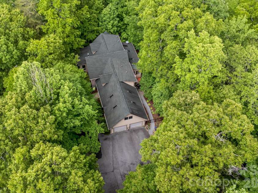 5584 Spring Road, Hendersonville, NC 28739.  MLS# CAR4350569, YatesRealty ID 3940. 