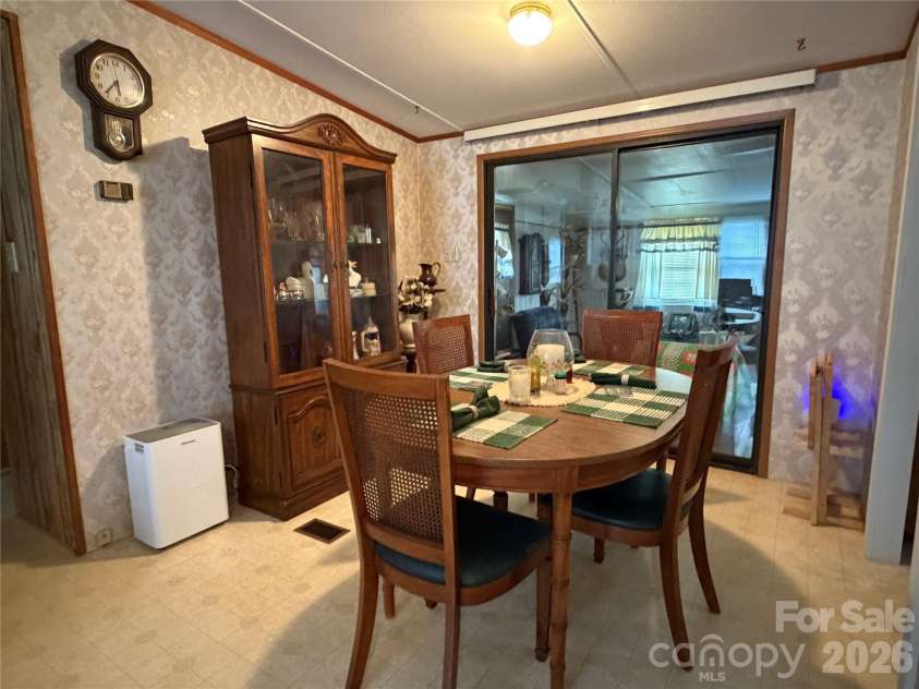5720 Skyway Drive, Conover, NC 28613.  MLS# CAR4406645, YatesRealty ID 39400. 