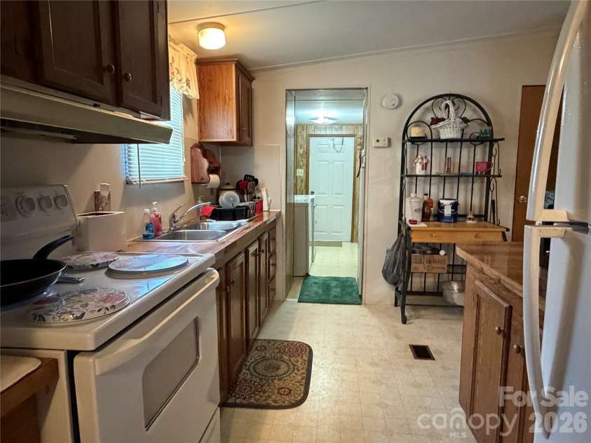 5720 Skyway Drive, Conover, NC 28613.  MLS# CAR4406645, YatesRealty ID 39400. 