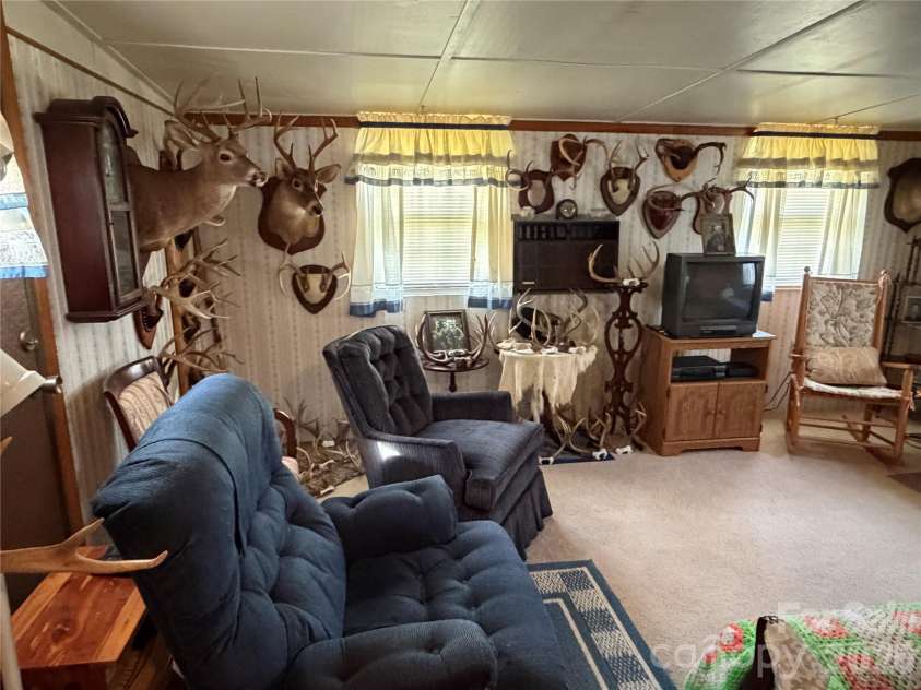 5720 Skyway Drive, Conover, NC 28613.  MLS# CAR4406645, YatesRealty ID 39400. 