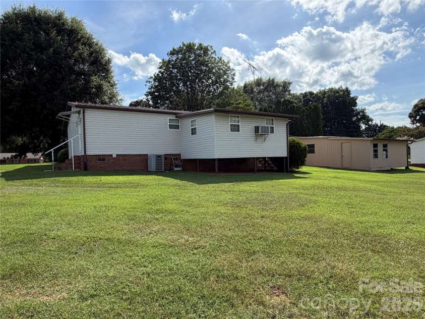 5720 Skyway Drive, Conover, NC 28613.  MLS# CAR4406645, YatesRealty ID 39400. 
