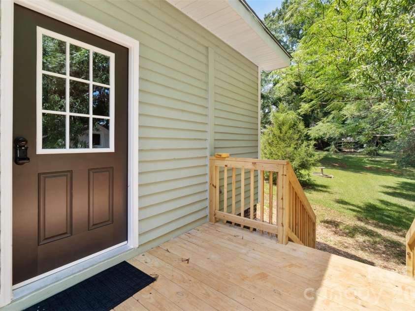 607 Lee Avenue, Wadesboro, NC 28170.  MLS# CAR4405753, YatesRealty ID 39406. Back Door