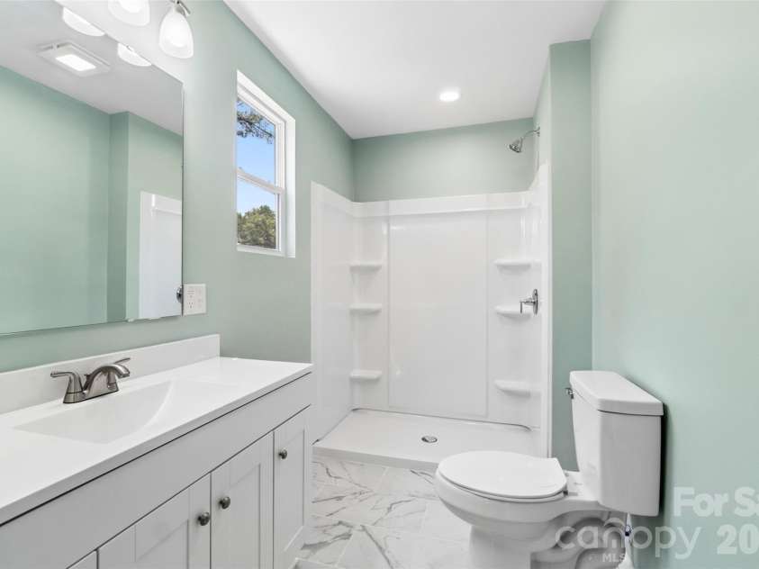 607 Lee Avenue, Wadesboro, NC 28170.  MLS# CAR4405753, YatesRealty ID 39406. Primary Bath