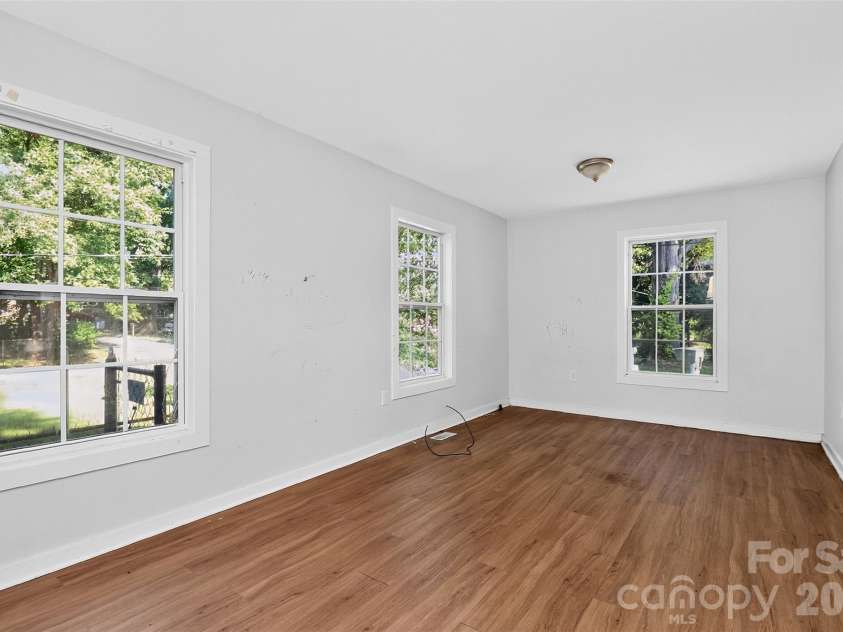 905 Rankin Avenue, Gastonia, NC 28052.  MLS# CAR4406305, YatesRealty ID 39409. 