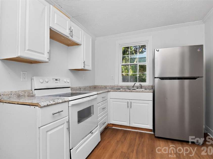 905 Rankin Avenue, Gastonia, NC 28052.  MLS# CAR4406305, YatesRealty ID 39409. 