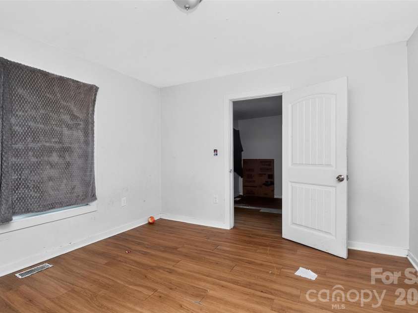 905 Rankin Avenue, Gastonia, NC 28052.  MLS# CAR4406305, YatesRealty ID 39409. 
