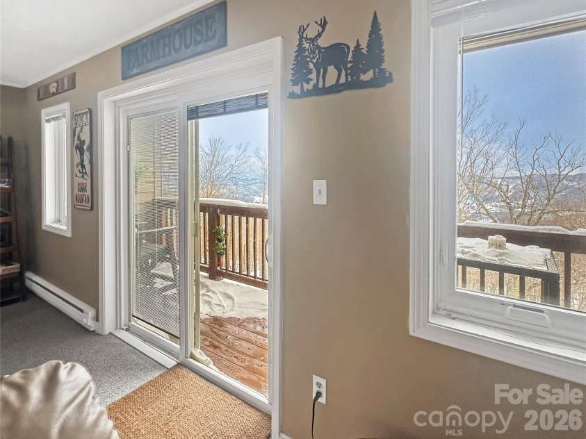 102 Sugar Ski Drive, Sugar Mountain, NC 28604.  MLS# CAR4344100, YatesRealty ID 3941. 