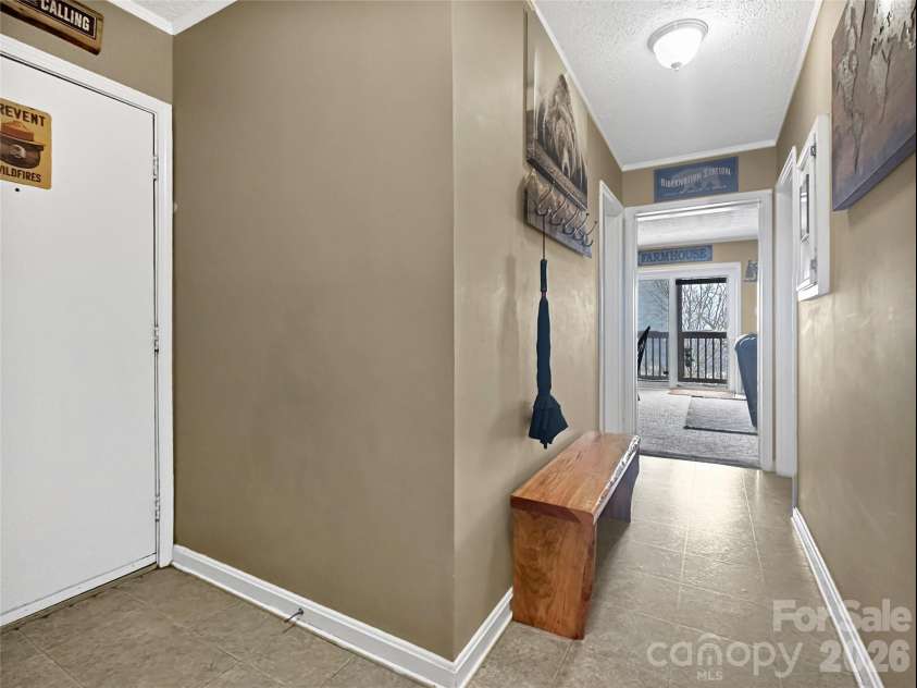 102 Sugar Ski Drive, Sugar Mountain, NC 28604.  MLS# CAR4344100, YatesRealty ID 3941. 