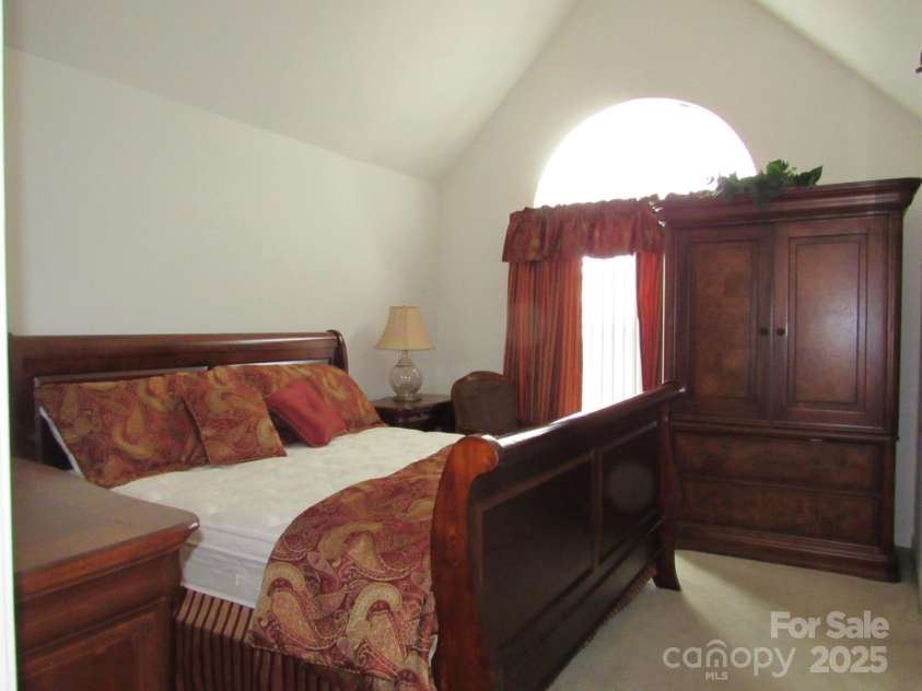 1912 Darbywine Drive, Charlotte, NC 28216.  MLS# CAR4237990, YatesRealty ID 3941. 