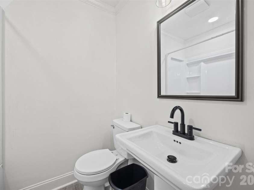 725 Forest Drive, Rock Hill, SC 29730.  MLS# CAR4403194, YatesRealty ID 39411. 