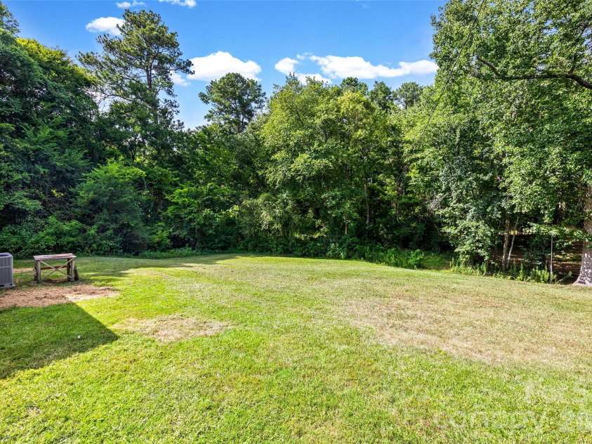 725 Forest Drive, Rock Hill, SC 29730.  MLS# CAR4403194, YatesRealty ID 39411. 