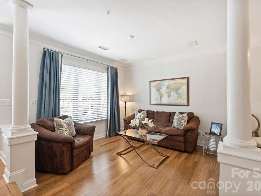 1144 Hampton Gardens Lane, Charlotte, NC 28209.  MLS# CAR4406848, YatesRealty ID 39413. 