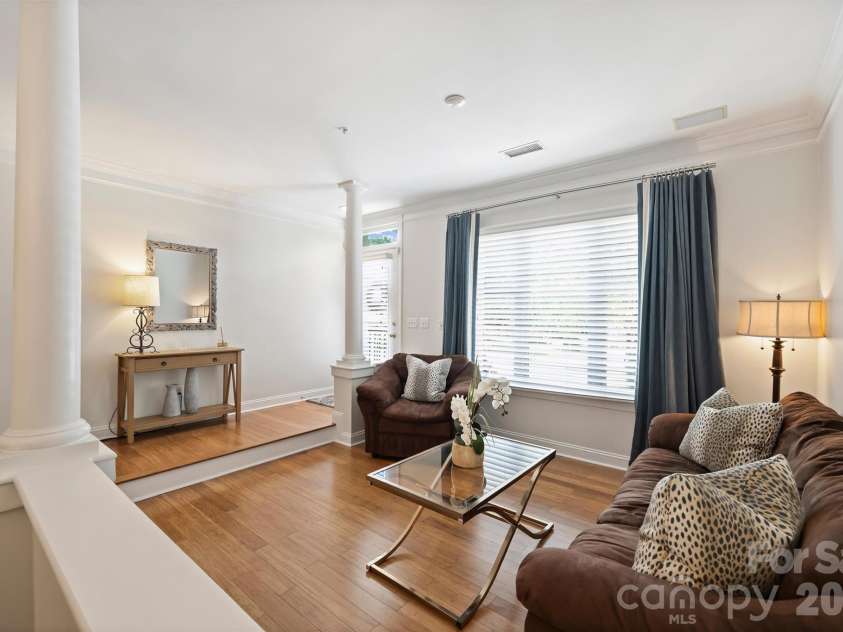1144 Hampton Gardens Lane, Charlotte, NC 28209.  MLS# CAR4406848, YatesRealty ID 39413. 