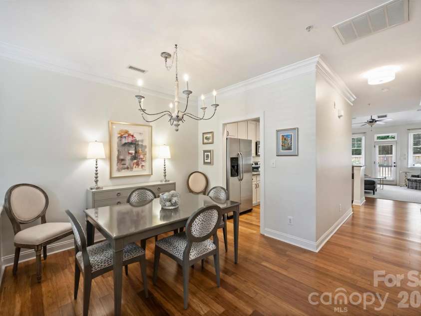 1144 Hampton Gardens Lane, Charlotte, NC 28209.  MLS# CAR4406848, YatesRealty ID 39413. 