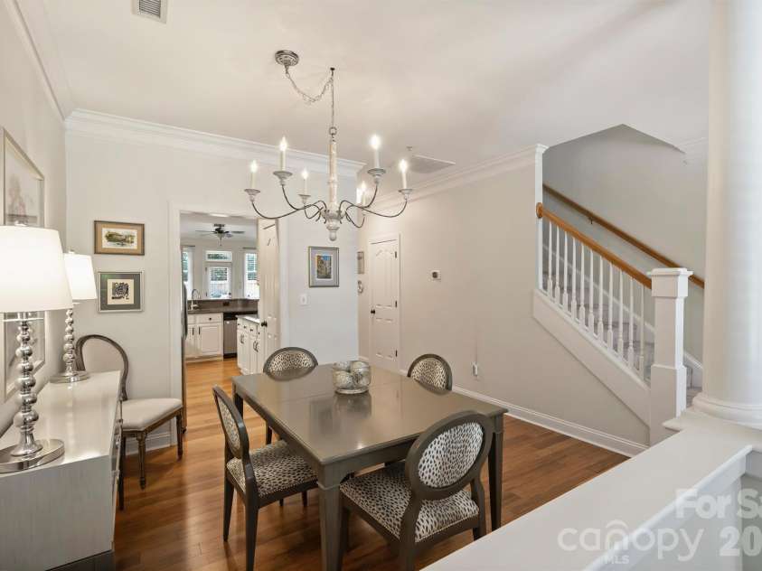 1144 Hampton Gardens Lane, Charlotte, NC 28209.  MLS# CAR4406848, YatesRealty ID 39413. 