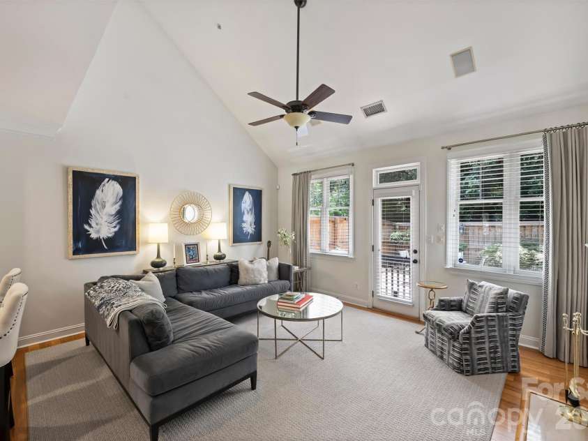 1144 Hampton Gardens Lane, Charlotte, NC 28209.  MLS# CAR4406848, YatesRealty ID 39413. 