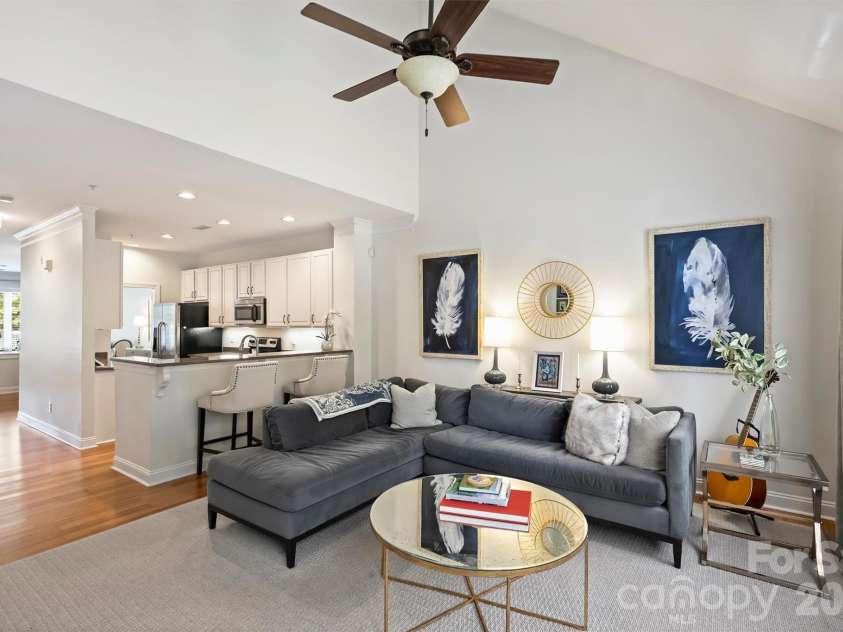 1144 Hampton Gardens Lane, Charlotte, NC 28209.  MLS# CAR4406848, YatesRealty ID 39413. 