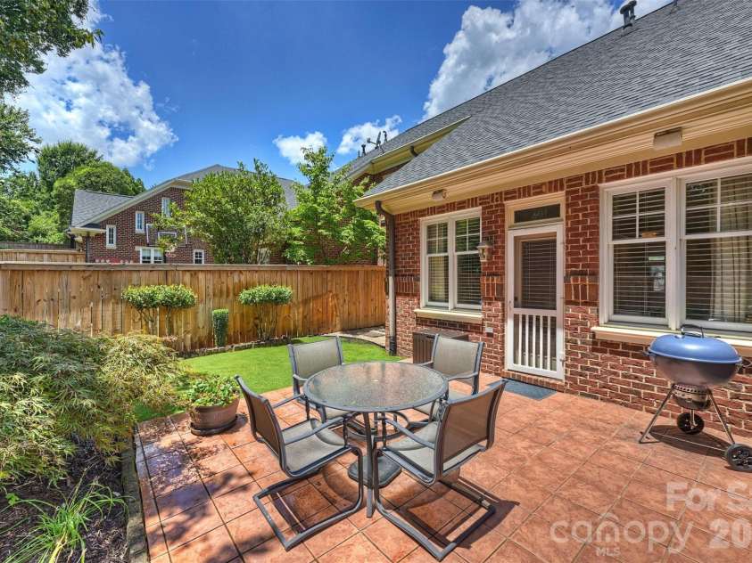 1144 Hampton Gardens Lane, Charlotte, NC 28209.  MLS# CAR4406848, YatesRealty ID 39413. 
