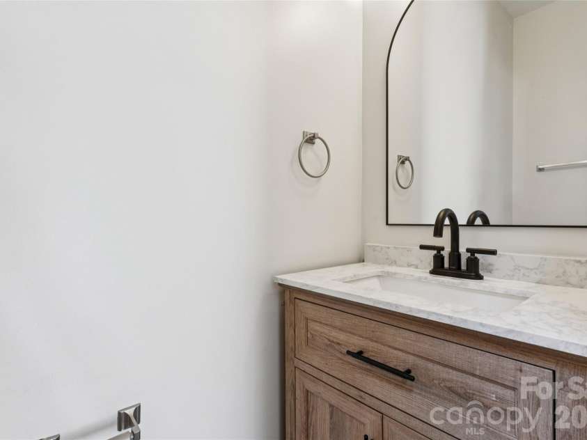 15114 Edindale Drive, Charlotte, NC 28277.  MLS# CAR4406080, YatesRealty ID 39415. 