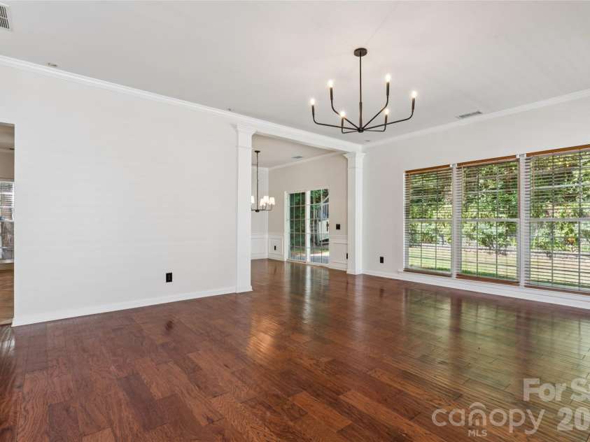 15114 Edindale Drive, Charlotte, NC 28277.  MLS# CAR4406080, YatesRealty ID 39415. 