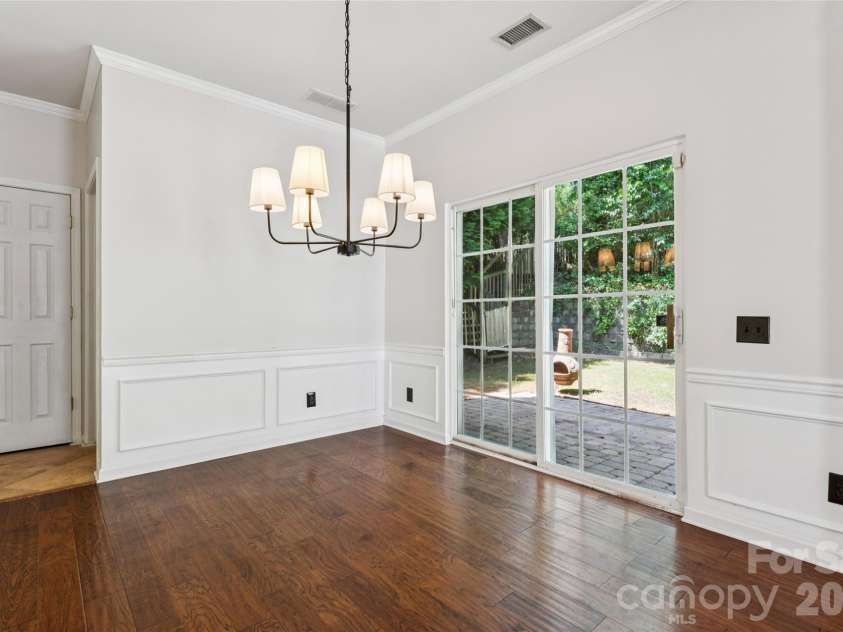 15114 Edindale Drive, Charlotte, NC 28277.  MLS# CAR4406080, YatesRealty ID 39415. 