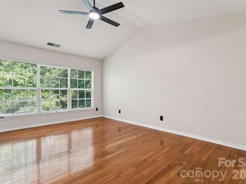15114 Edindale Drive, Charlotte, NC 28277.  MLS# CAR4406080, YatesRealty ID 39415. 