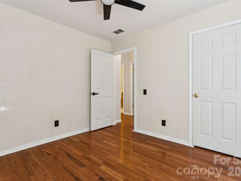 15114 Edindale Drive, Charlotte, NC 28277.  MLS# CAR4406080, YatesRealty ID 39415. 