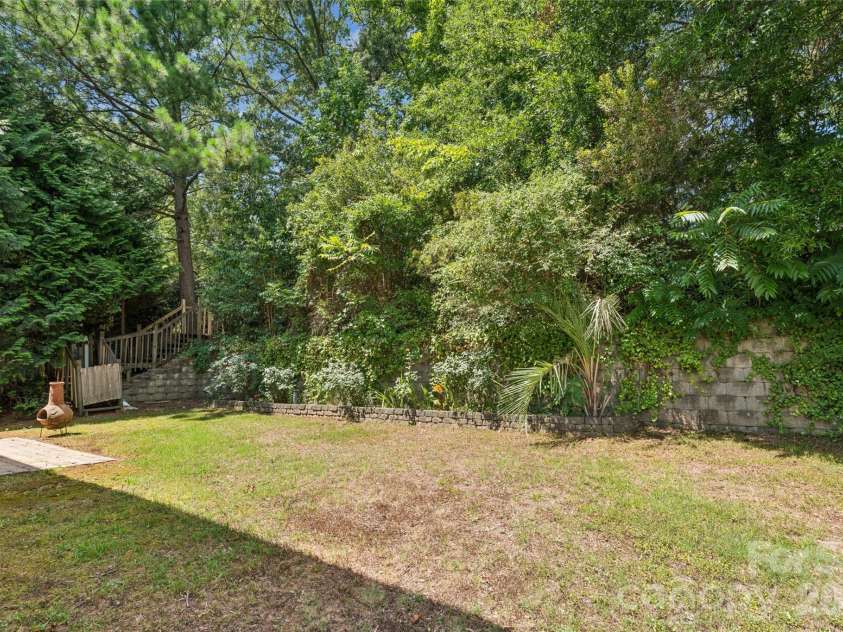 15114 Edindale Drive, Charlotte, NC 28277.  MLS# CAR4406080, YatesRealty ID 39415. 