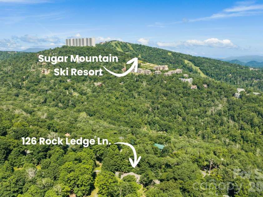 126 Rock Ledge Lane, Sugar Mountain, NC 28604.  MLS# CAR4406849, YatesRealty ID 39416. 
