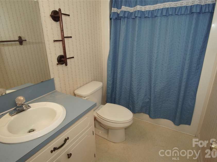 1534 Daybreak Ridge Road, Kannapolis, NC 28081.  MLS# CAR4406522, YatesRealty ID 39417. 