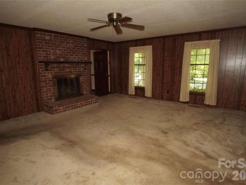 1534 Daybreak Ridge Road, Kannapolis, NC 28081.  MLS# CAR4406522, YatesRealty ID 39417. 