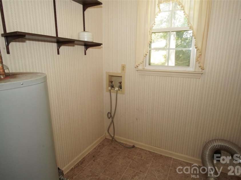1534 Daybreak Ridge Road, Kannapolis, NC 28081.  MLS# CAR4406522, YatesRealty ID 39417. 
