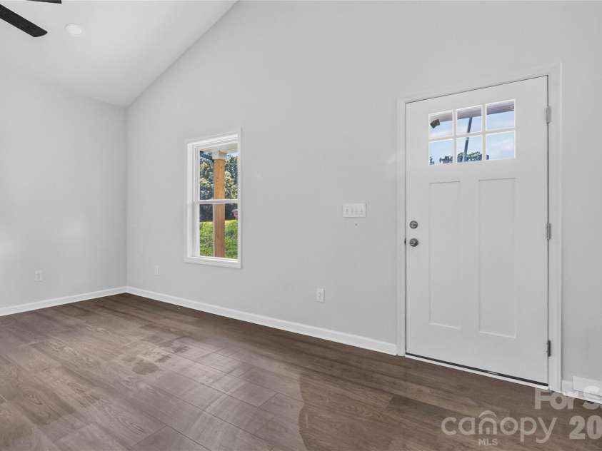 615 Smith Street, Shelby, NC 28150.  MLS# CAR4406914, YatesRealty ID 39418. 