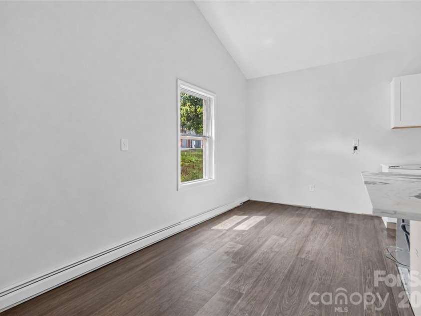 615 Smith Street, Shelby, NC 28150.  MLS# CAR4406914, YatesRealty ID 39418. 