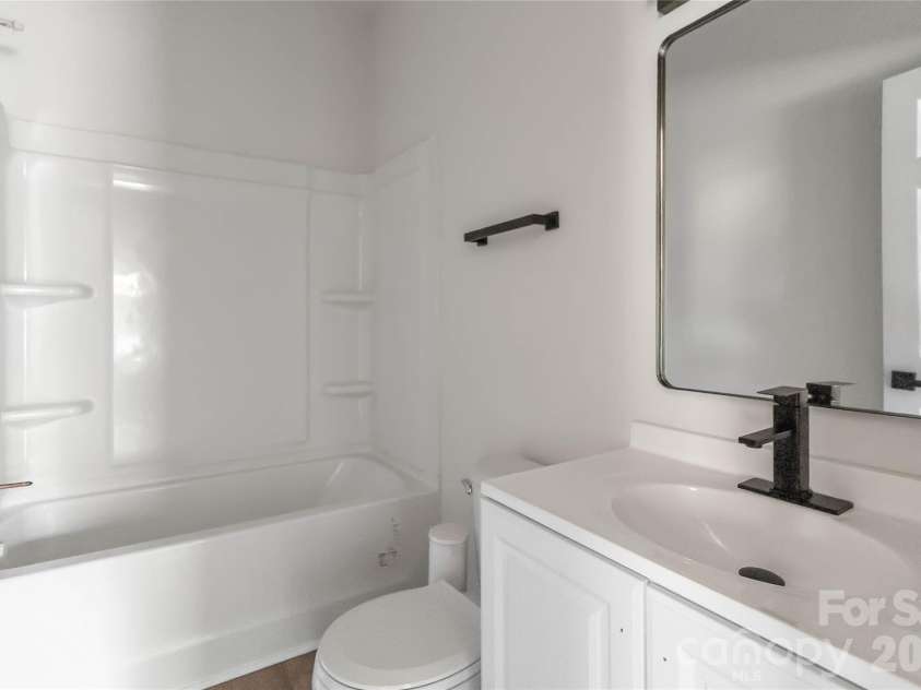 615 Smith Street, Shelby, NC 28150.  MLS# CAR4406914, YatesRealty ID 39418. 