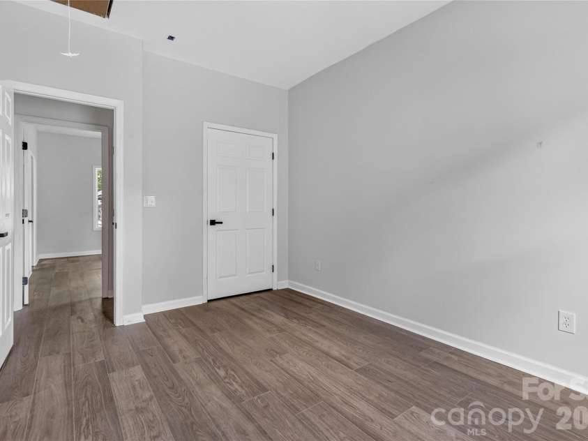 615 Smith Street, Shelby, NC 28150.  MLS# CAR4406914, YatesRealty ID 39418. 