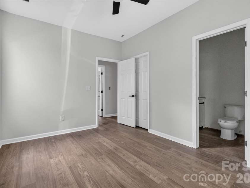 615 Smith Street, Shelby, NC 28150.  MLS# CAR4406914, YatesRealty ID 39418. 