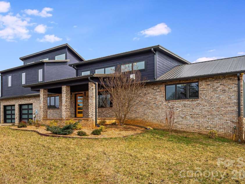 76 Murray Debruhl Road, Alexander, NC 28701.  MLS# CAR4345165, YatesRealty ID 3942. 