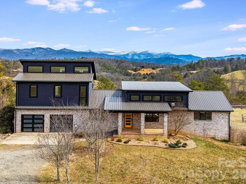 76 Murray Debruhl Road, Alexander, NC 28701.  MLS# CAR4345165, YatesRealty ID 3942. 