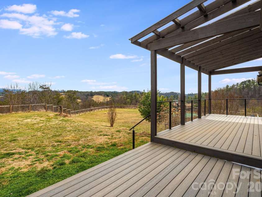 76 Murray Debruhl Road, Alexander, NC 28701.  MLS# CAR4345165, YatesRealty ID 3942. 
