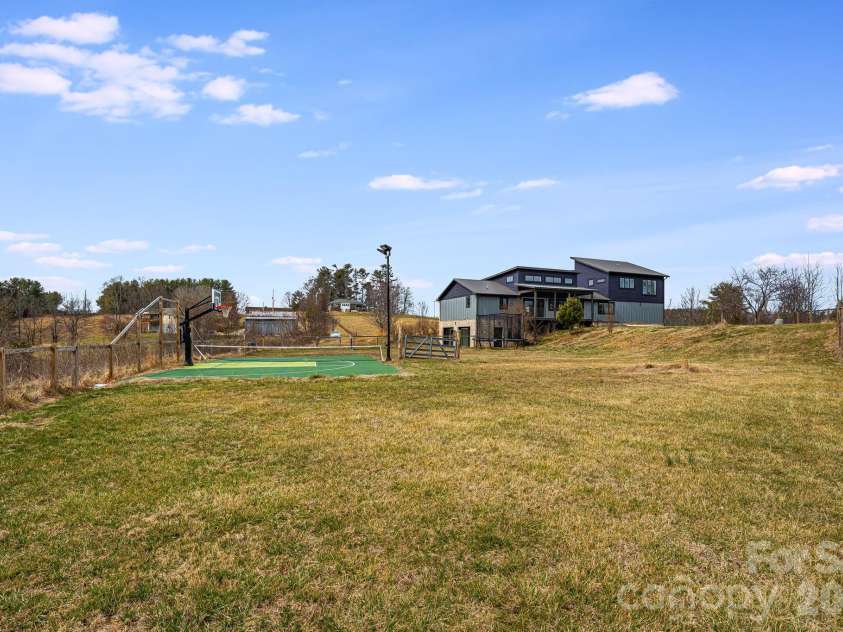 76 Murray Debruhl Road, Alexander, NC 28701.  MLS# CAR4345165, YatesRealty ID 3942. 