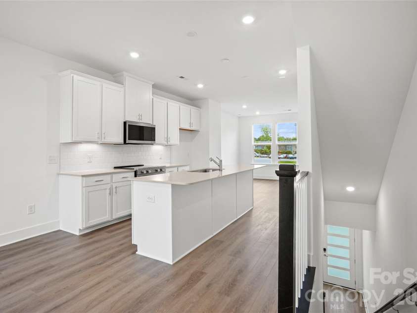 1009 Revival Row, Charlotte, NC 28208.  MLS# CAR4406936, YatesRealty ID 39420. 