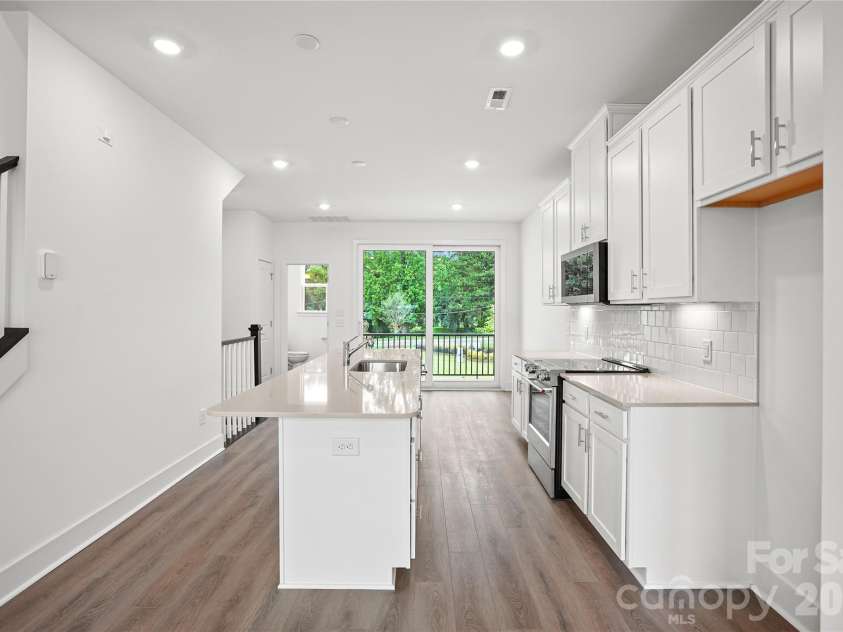 1009 Revival Row, Charlotte, NC 28208.  MLS# CAR4406936, YatesRealty ID 39420. 