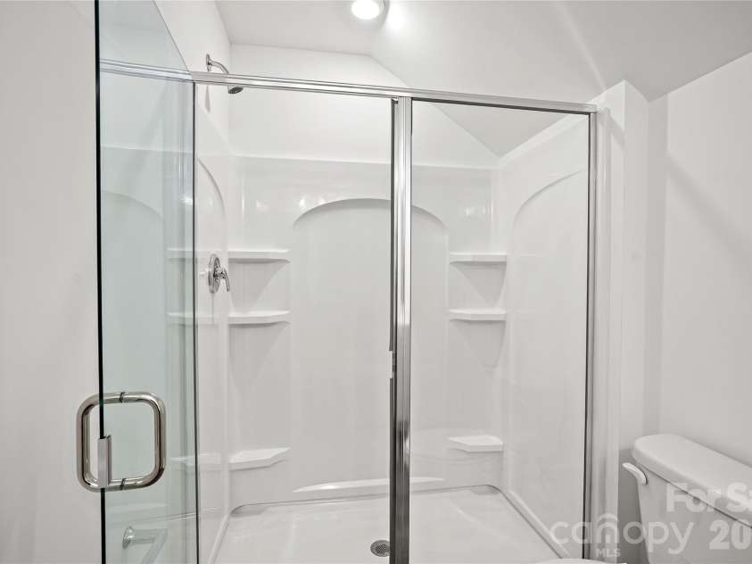 1009 Revival Row, Charlotte, NC 28208.  MLS# CAR4406936, YatesRealty ID 39420. 