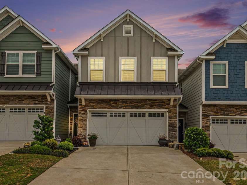 7563 Hartsfield Drive, Lancaster, SC 29720.  MLS# CAR4406745, YatesRealty ID 39421. 