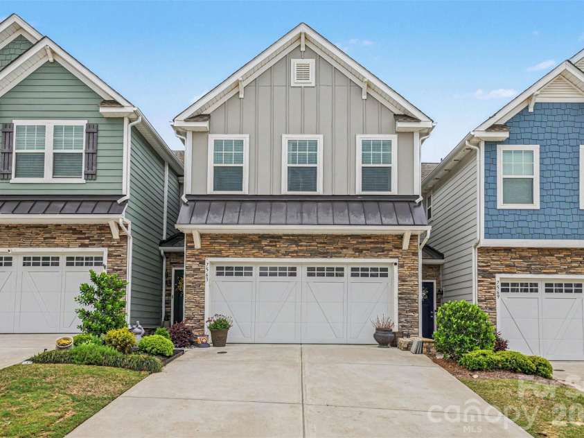 7563 Hartsfield Drive, Lancaster, SC 29720.  MLS# CAR4406745, YatesRealty ID 39421. 